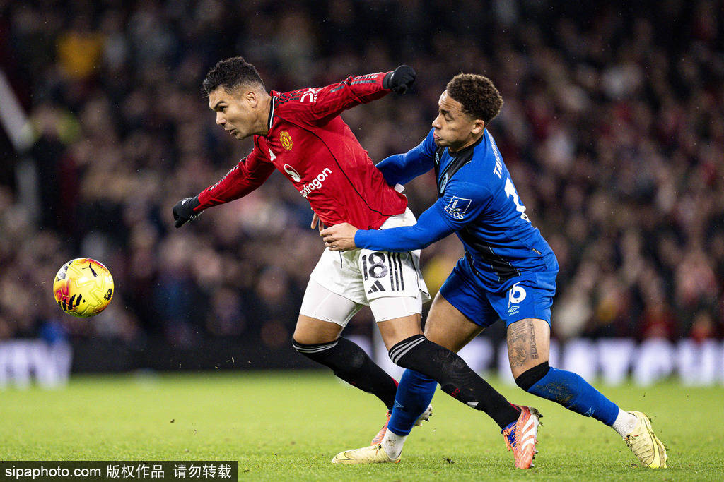 精彩，皇马女足前锋琳达-凯塞多打入一记马拉多纳式进球